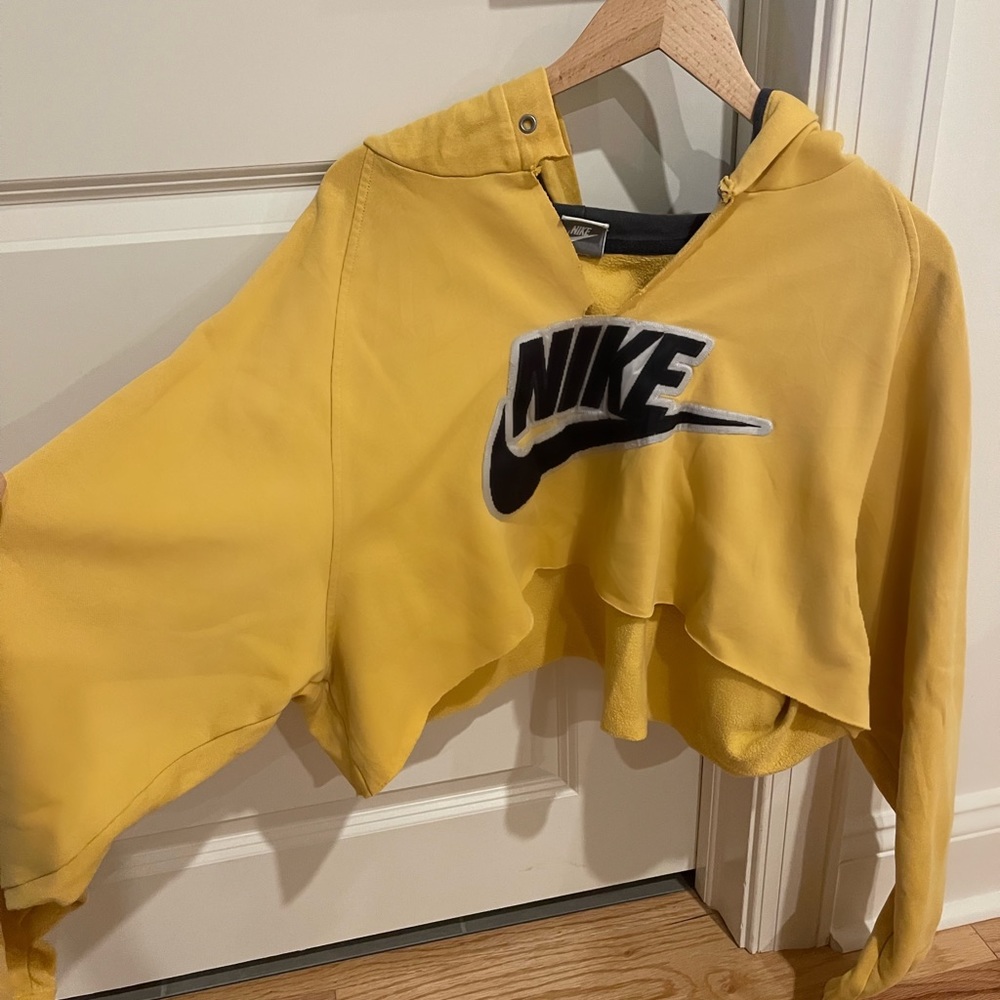 Women’s Urban Outfitters Upcycled Nike Cropped Hooded Sweatshirt